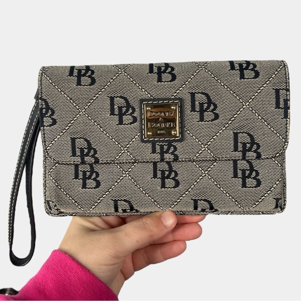 Dooney & Bourke Maxi Quilt Milly Wristlet NWOT $118 MSRP